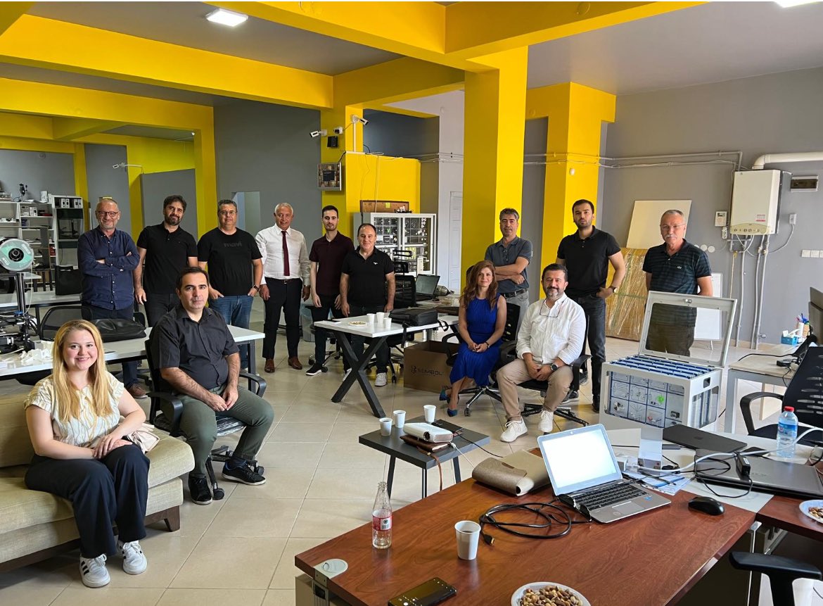 Önce inanmak, sonra çok çalışmak ve sonuç olarak ilk yatırımımızı aldık. Emeği geçen herkese çok teşekkürler. <a href="/DrSelcukOzdemir/">Selçuk Özdemir</a>