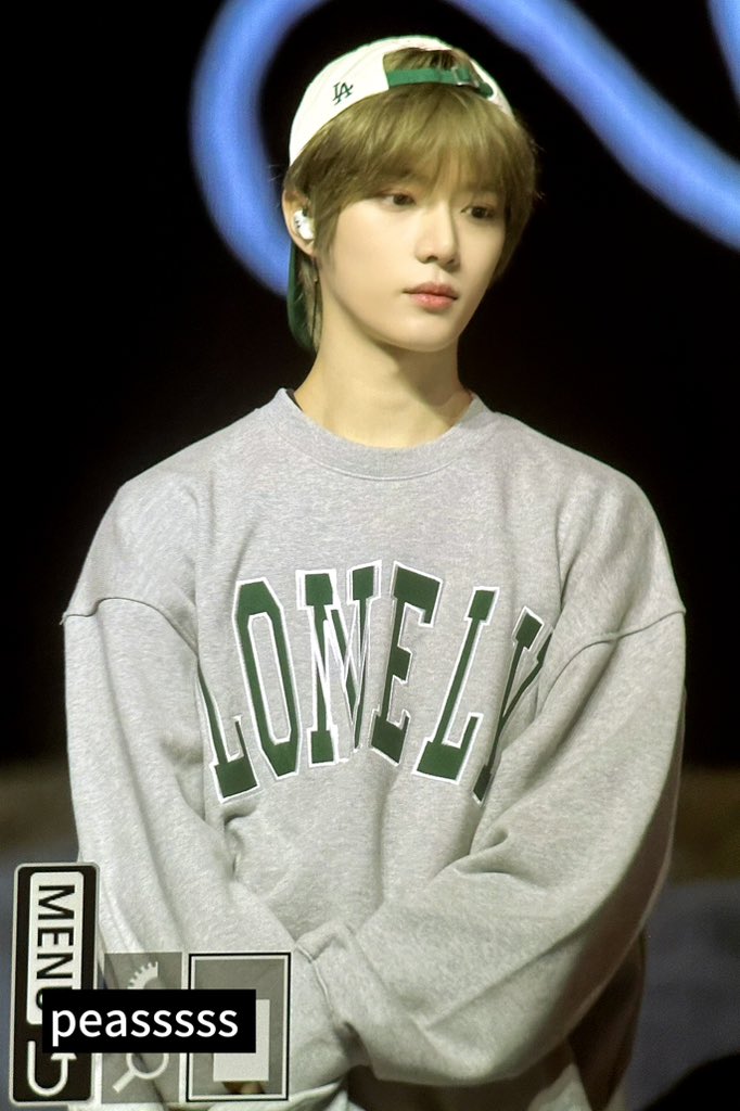 peassssssbg's tweet photo. 🤍

#BEOMGYU #범규 #ボムギュ
#TOMORROW_X_TOGETHER #TXT https://t.co/kpdJI9p7l3