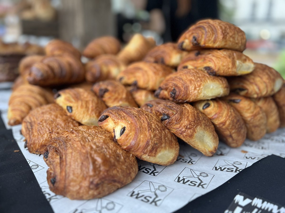 The #LeamFoodFest is NOW OFFICIALLY OPEN! 

With around 110 exhibitors suppling you with a range of food, drink and flavours to explore. 

Come down and see for yourself!

leamingtonfoodfestival.co.uk/exhibitors/

#LeamFoodFest #LoveLeam #VisitLeam #DiscoverLeam