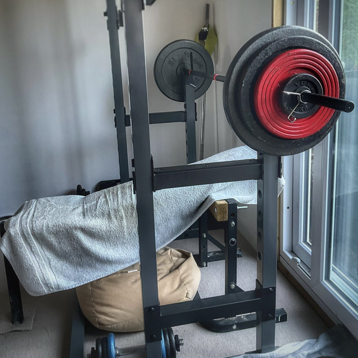 …Benched 200 lbs today on my 15 degree inclined bench! That’s a personal best. Really happy. 

Unfortunately, I’ve fixed my bench to this angle…

Can anyone tell me what I’d be likely to archive on a flat set up? 

#FitnessGoals #fitness #bodybuilding #gym #fitnessaddict