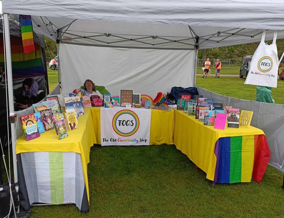 TOQS_LGBT's tweet photo. All set up and ready for Torbay Pride! We can't wait to see you all!

For those of you unable to attend, please don't worry. The shop will be open as usual!

Happy Pride and Happy Reading 

~ El 💚🏳️‍⚧️🏳️‍🌈📚 https://t.co/DoRydiBSx6
