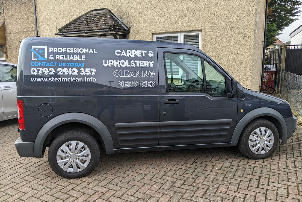 MaxSigns tweet media