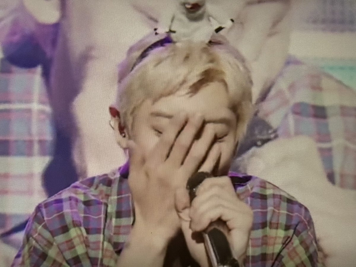 خجالت کشیدنشو وای الهی دورت بگردم😭😭😭
#CHANYEOLCityScapeSeoulD2 #찬콘후기푼다 #chanyeol