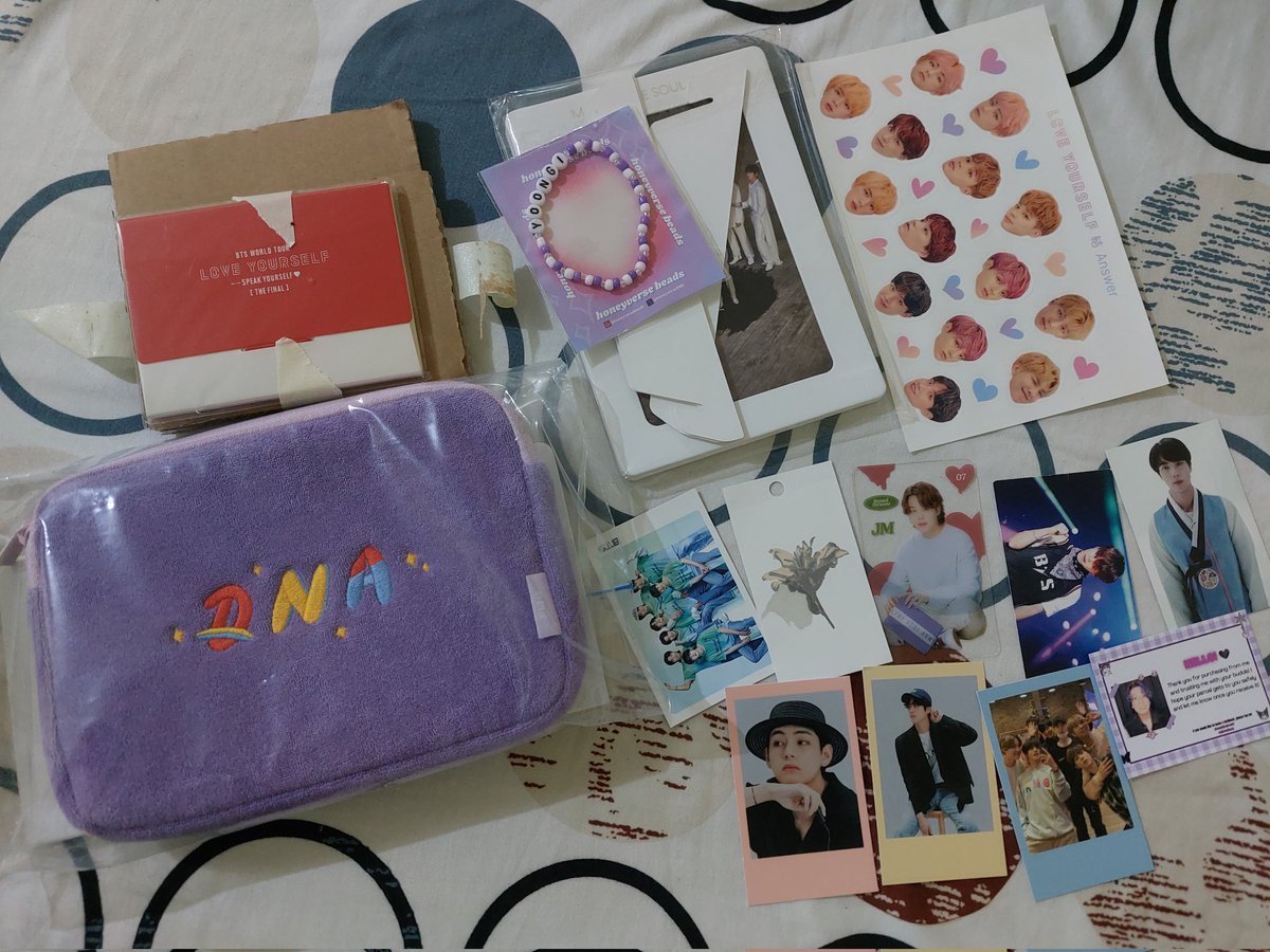 iammae1031's tweet photo. Nakauwi na si Yoongibells! 
Thank you so much po ulit sa smooth transaction at sa madaming freebieeesss, andami 🥹! @namjikooksells 💜💜💜 https://t.co/llCdluVWE8