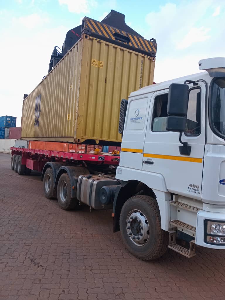 GoldenBridgeSCL's tweet photo. We deliver your cargo safely and without unnecessary delays.

We offer efficient In-land transportation from Mombasa to Uganda, Rwanda, DRC and South Sudan.

Contact us for more info or quotation
☎+256 744 888 188 ( WhatsApp/WeChat)
🏢Plot 95, Luthuli Avenue, Bugolobi, Kampala https://t.co/MXuwdFKgH6