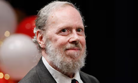 Il y a 83 ans, le 9 septembre 1941, naquit Dennis MacAlistair Ritchie, informaticien américain. Il sera connu pour être l'un des pionniers de l'informatique moderne, notamment en inventant le langage C et en codéveloppant le système d'exploitation Unix #LaPetiteInfoDuJour