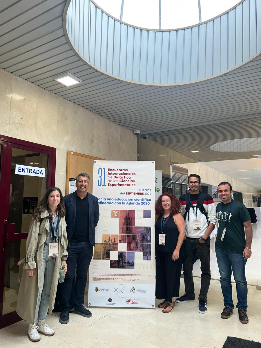 copilco1's tweet photo. Finalizamos nuestra participación en los @31edce de @ApiceDce en Burgos. Una experiencia muy positiva y enriquecedora. #eduHeat #EduC3
@usal @UBUEstudiantes https://t.co/BLi8wIcMfN