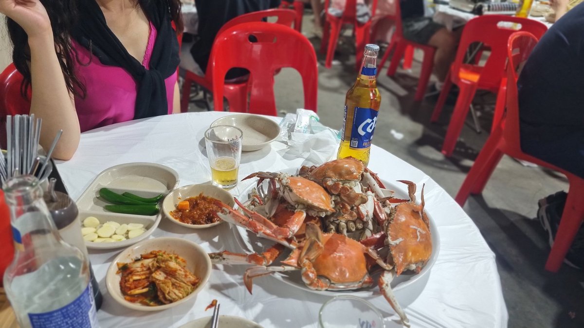 9월7(토) 꽃게철이 돌아와 소래포 도착 꽃게 스타트~! ♡♡♡. 저녁에 시간되시는 ㅂㅂ ㅋㅍ 분들 음주가무하며 야하게 놀아요 저희는 초보로 목적은 없습니다 5단계 도전중 DM주세요
 #소래포 #부부만남 #커플만남 #부커만남 #건오