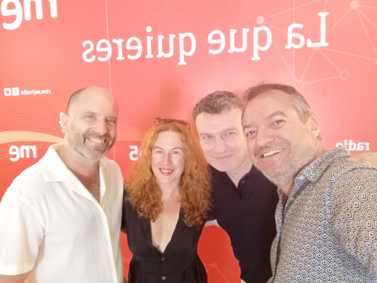 Lucía Quintana (@luciaquintana7) on Twitter photo Esta noche estaremos en el primer programa de la temporada de <a href="/LaSalaRNE/">La Sala (RNE)</a> hablando de teatro y proyectos con el gran <a href="/danielgalindo78/">Daniel Galindo</a> y muy bien acompañada con #MarkosMarín y #JavierRuizdeAlegría Esta noche estaremos en el primer programa de la temporada de <a href="/LaSalaRNE/">La Sala (RNE)</a> hablando de teatro y proyectos con el gran <a href="/danielgalindo78/">Daniel Galindo</a> y muy bien acompañada con #MarkosMarín y #JavierRuizdeAlegría