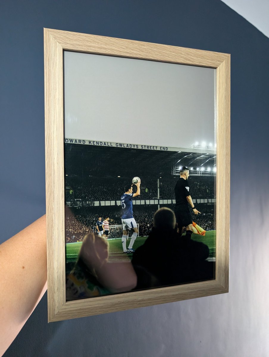 lgatesphoto's tweet image. 🚨 GIVEAWAY TIME 🚨

 I&apos;m giving away 1x A4 print of Seamus Coleman (frame not incl) 🇮🇪

To enter:
You must retweet &amp;amp; follow me

I will be drawing the winner on Sat 14th Sept.

Good luck 🍀 

lauragatesphotography.shootproof.com/gallery/EFC/

#efc #eire