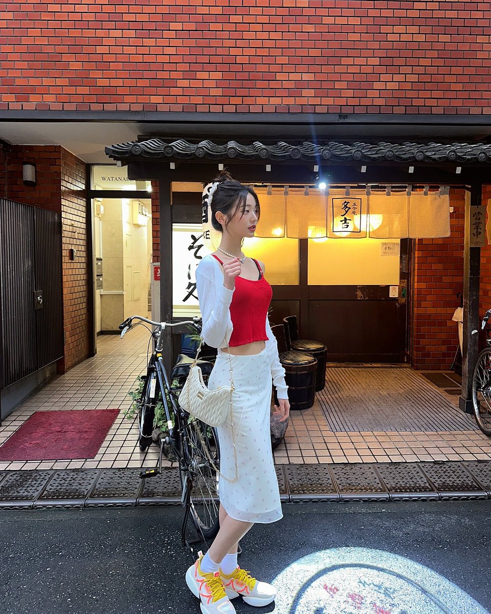 원영이 레드 진짜 잘 어울려 ❤️🍒