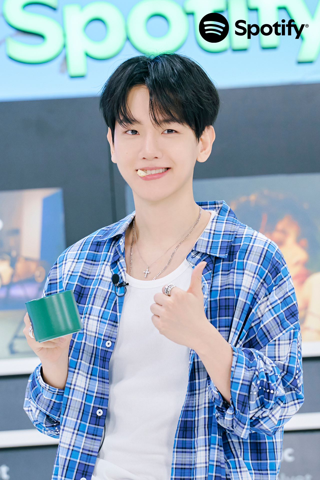 GW3WgUxa8AAAVl5.jpg:orig