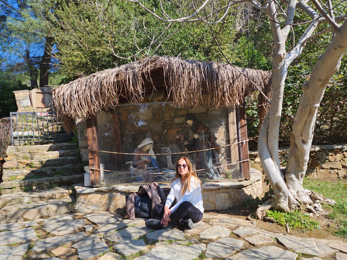 Adalet bir gün  herkese lazım olacak hiç  kimse güvenmeyin makamına  babasına parasına  her çıkan  haber ve operasyon a da inanmayın