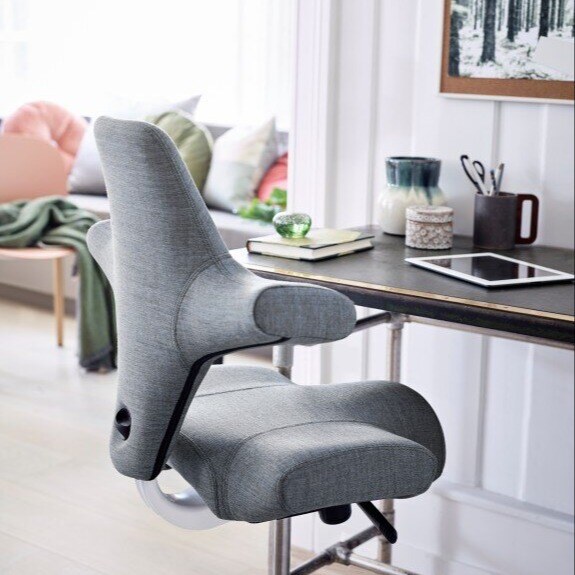 🌟 Tired of discomfort at your desk? 🌟

Meet the HAG Capisco 8106! This ergonomic chair's unique saddle seat allows for multiple sitting positions—boosting your productivity.

hubs.li/Q02NpkNp0 

#OfficeChair #Ergonomics #HAGCapisco #WorkSmart #ProductivityBoost