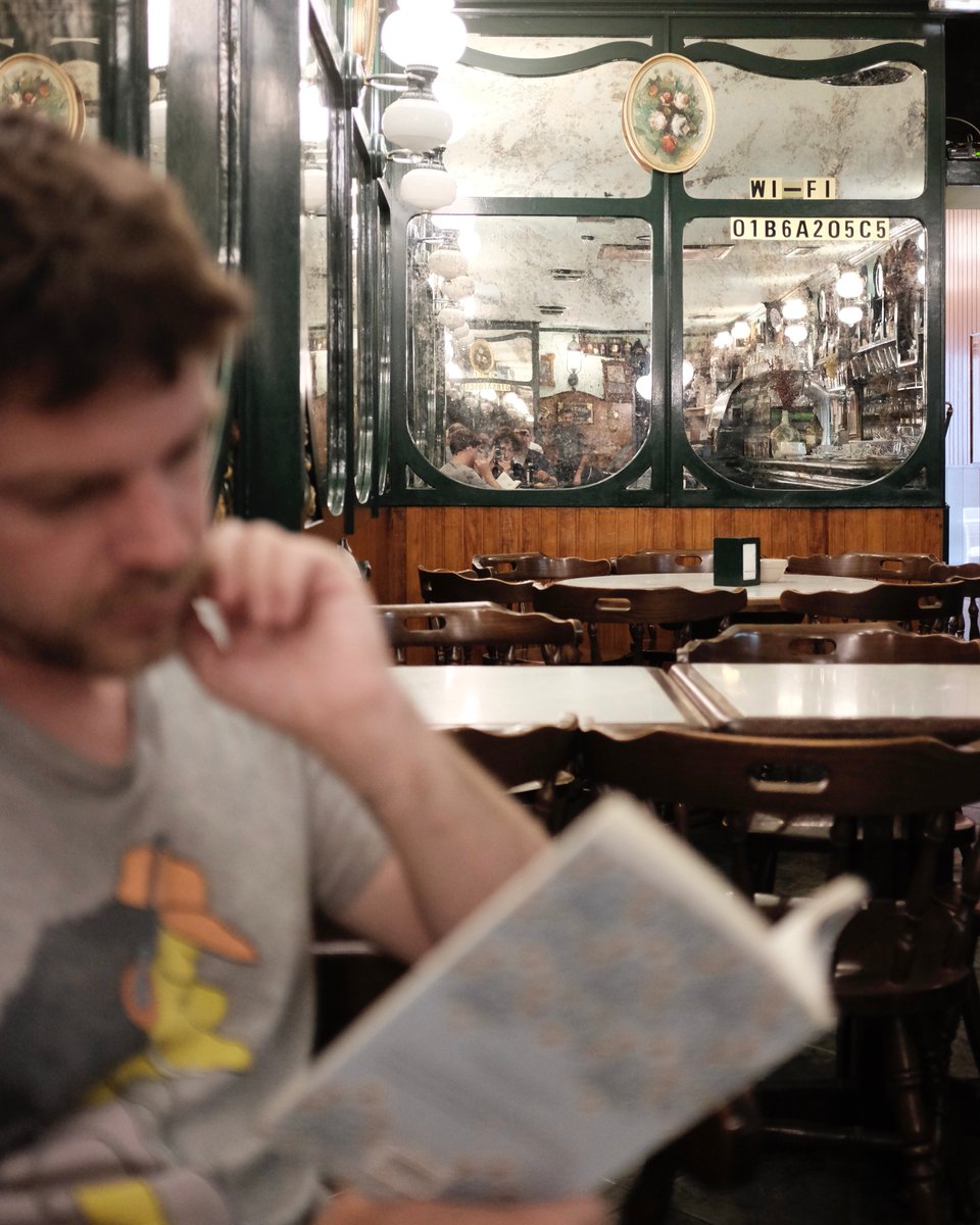 Hola setembre! Dir-vos que arranquem el curs amb moltes ganes perquè aquest estiu ha estat pler de descobertes literàries. Ganes de Refugi? Aviat anunciarem quin dia publiquem el pròxim episodi, de qui creieu que parlarem? 

#RefugiB612 🚀