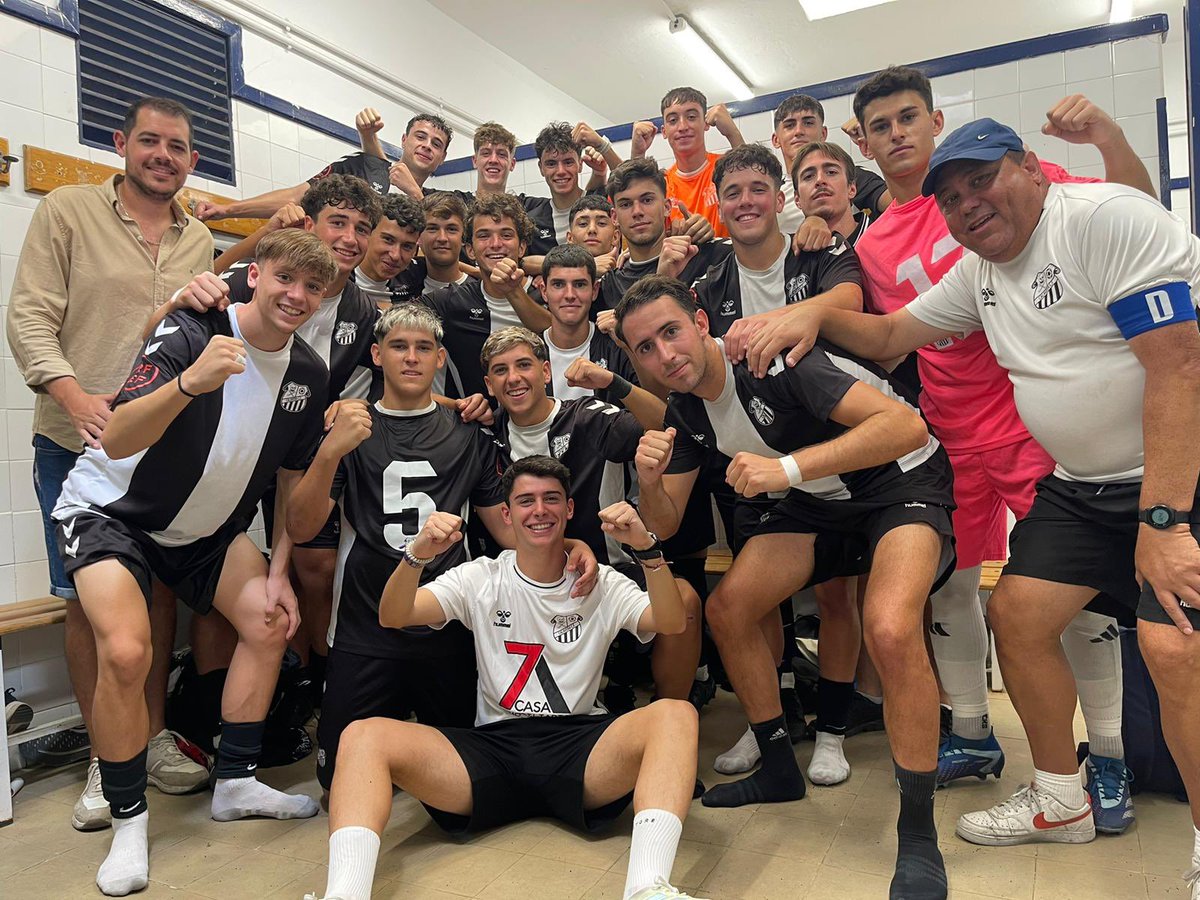 #CalaveraCFJuvenilB

✅ Primera victoria de la temporada para nuestro Liga Nacional, que se impuso por 2-0 al <a href="/FundacionLCF/">Fundación Lucena CF</a>.

⚽️ Adrián Fernández y Carlos Tirado anotaron los tantos para el conjunto dirigido por <a href="/SamuelMacias92/">Samuel Macias Mateo</a>.

🔝 ¡GRAN COMIENZO, CHICOS!