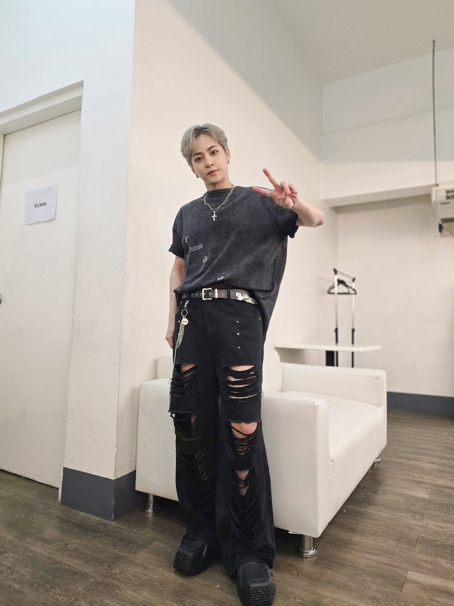 Korea Travel Fiesta 2024 ! 
먼 곳에서 반겨준 에리들 고마워요💙

#시우민 #XIUMIN