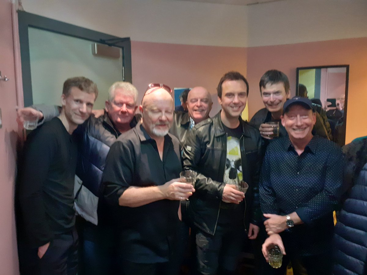 sandymb1956's tweet photo. One of #UK most consistent rock bands back in #Edinburgh @LIQUIDROOMS 28/9.Great music guaranteed. In pic band and some follwers backstage few yrs ago. @wishboneash_com #LiveMusic #LiveDates #UkTour @Wingman18 @Beathhigh @ZenithCR @MusicTimmy https://t.co/vP1IgpJqNy