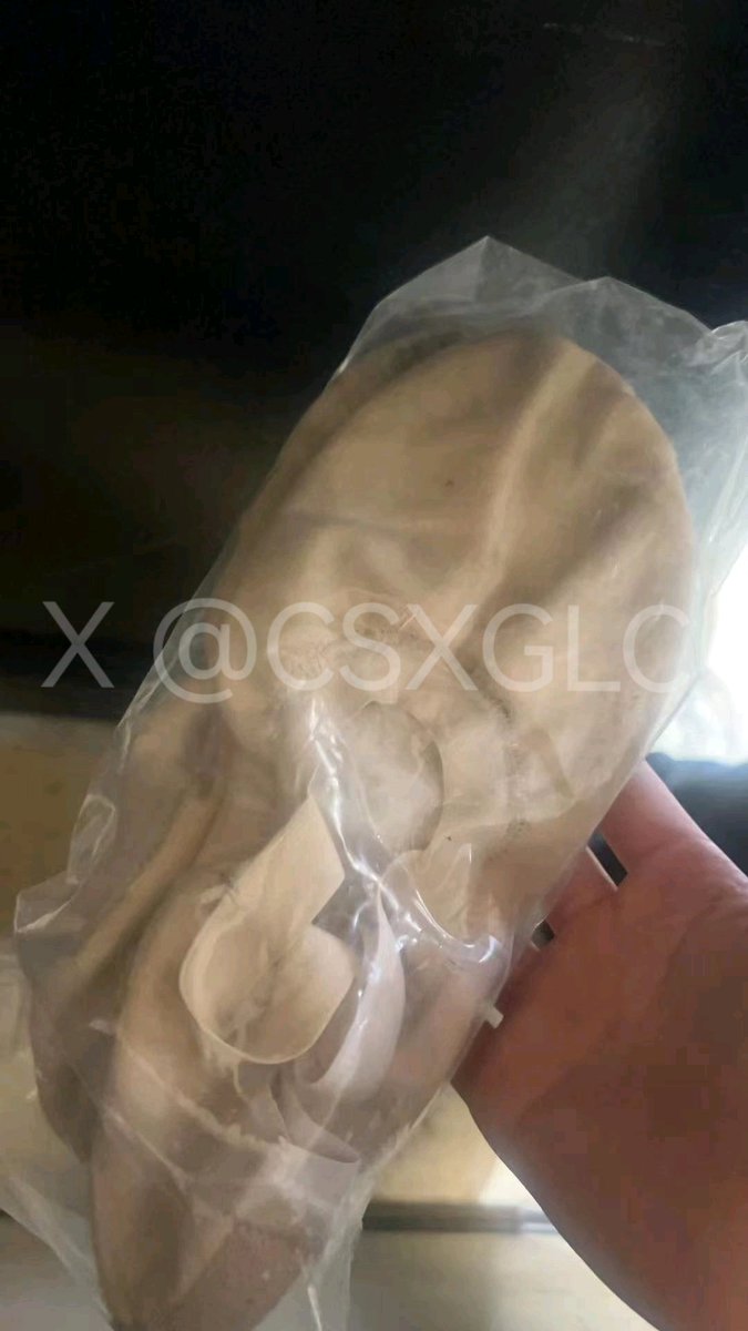 010和021地区，北京上海大佬投稿，分享身边的舞蹈艺术生原味资源，各种大袜、棉袜、舞蹈鞋、丝袜都有，都是帝都魔都各大艺术类高校的极品颜值妹子，已验证靠谱，有感兴趣和想购买的同好可私信。 https://t.co/d6l4qfW1sa