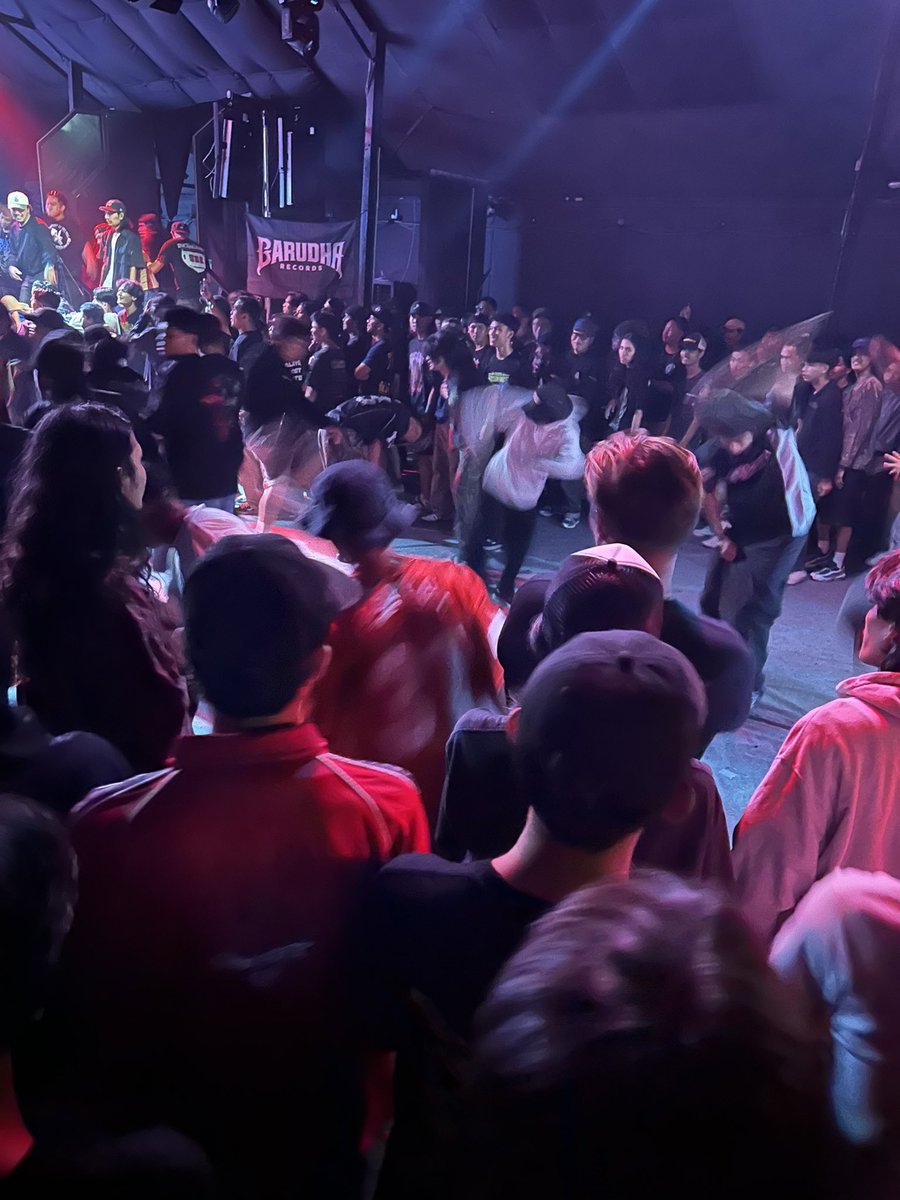 Dissecting the Euphony (@dissectingtheeu) on Twitter photo Thereβs a sister killing it in the pit during <a href="/restraintklhc/">πππππππππ</a> set. Proof below. Restraint just got her unrestrained. We have a badass on the loose. Thereβs a sister killing it in the pit during <a href="/restraintklhc/">πππππππππ</a> set. Proof below. Restraint just got her unrestrained. We have a badass on the loose.