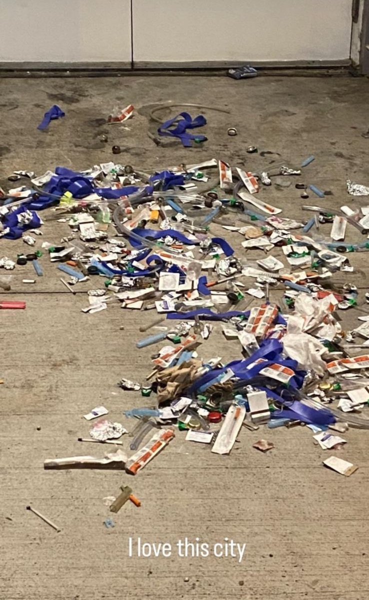 #Vancouver this is currently on the doorstep of Crosstown Elementary School on Pacific. That means this has accumulated since school let out today.  We need to do better.  This system isn’t working <a href="/KenSimCity/">Mayor Ken Sim</a> <a href="/GlobalBC/">Global BC</a> <a href="/CTVVancouver/">CTV News Vancouver</a> <a href="/safestreetsvan/">safestreetsvancouver</a>