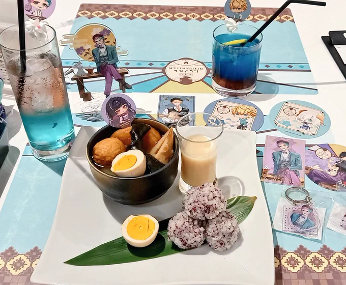 #にじさんじお月見カフェ
めちゃくちゃ美味しくてお腹いっぱいで帰りました!!!!!!!
豆腐ハンバーグ🍔やっぱり美味しかった…
おにぎりめちゃ美味しいしおでんの大根染みまくり!!!
飲み物も爽やかで最高 パフェ!あ〜まうまい!!最上級老舗パフェ
真後ろの壁にちょうど🤡がいて見張られてた 