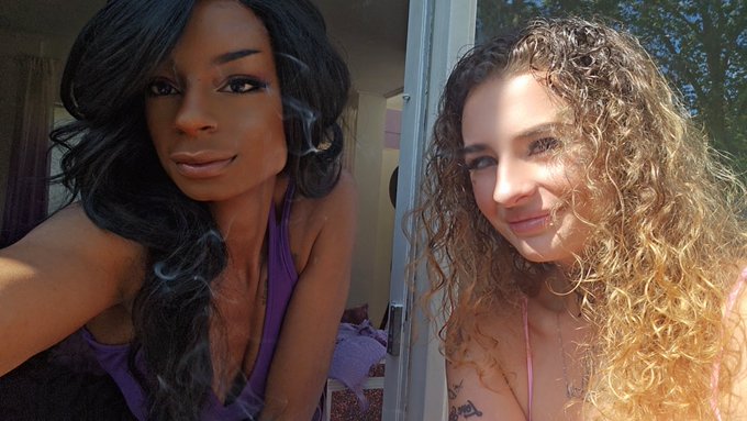 Me and @BlazyMiss are ready for our shoot for @MvHpics   Just waiting for @kechteny and @CurvedMarvin<a class="tags" href="/tag/blazymiss">@blazymiss</a>