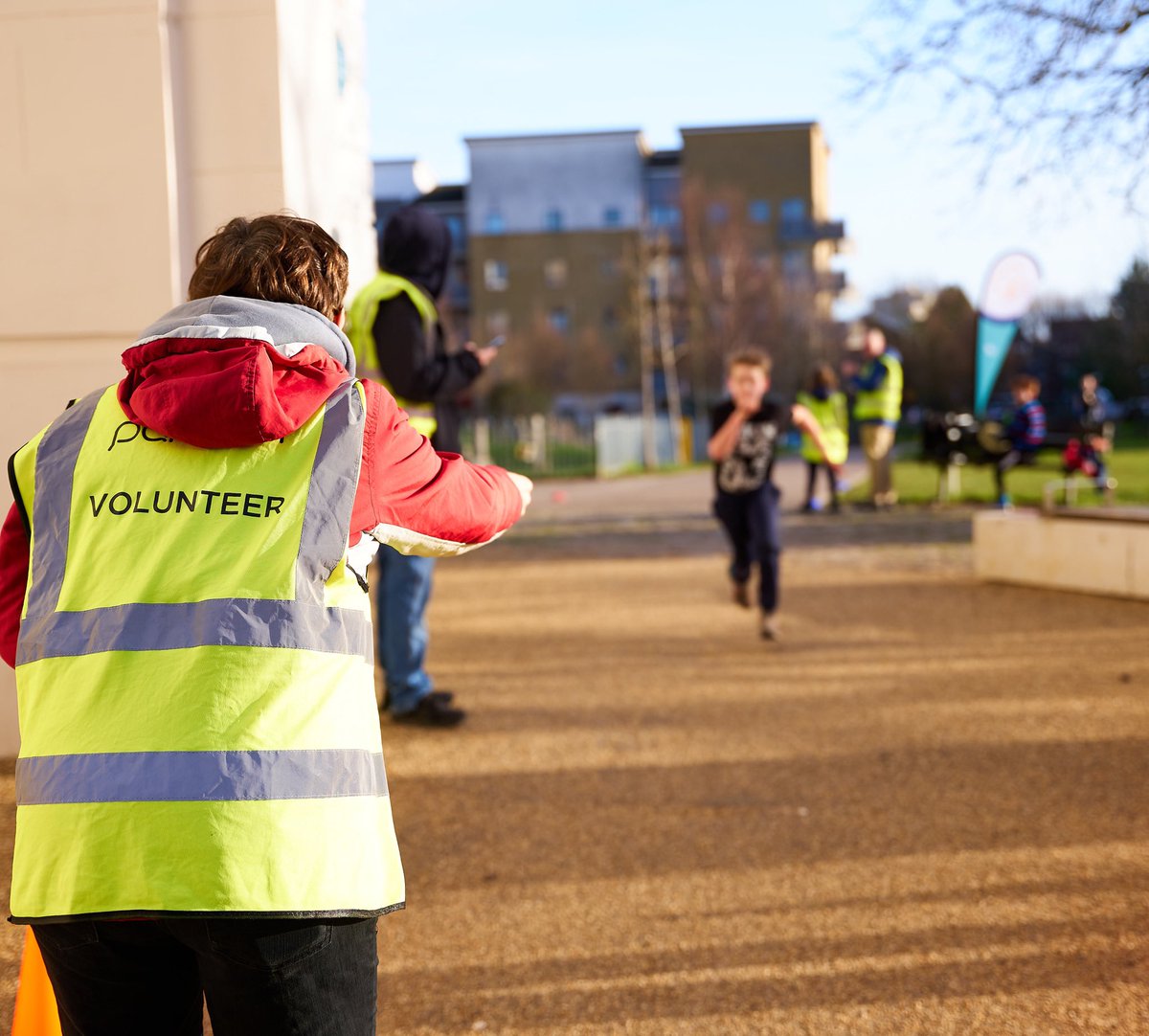 Could you be a high vis hero and help us out tomorrow (Sunday)? You’d be needed 0845-0930, it’s fun and it’s easy! Let us know if you can #loveparkrun #caledonianpark