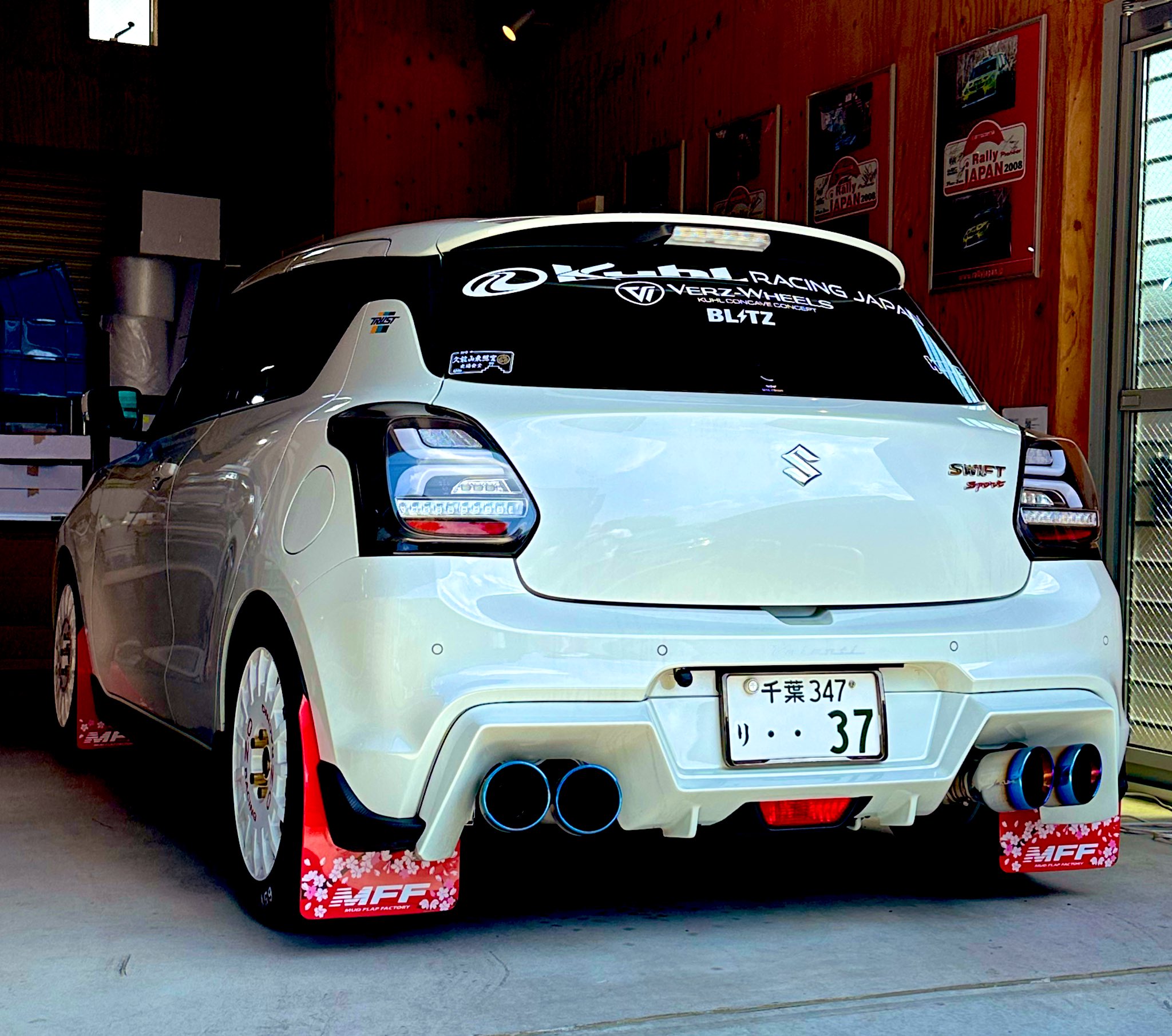 DRIFTOUT ユニセックス サポーターズ 033 フーディー 3colors DRIFTOUT ユニセックス サポーターズ 033 フーディー 3colors