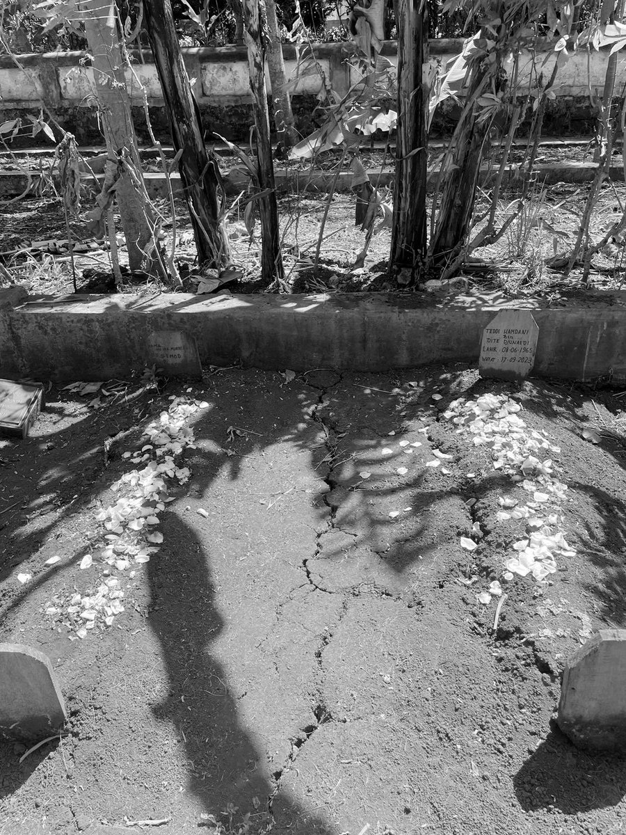 deevaFN's tweet image. Diwakilin ibu sm dede dulu yaa nengoknyaa🥰
Al Fatihah🤲🏻😇