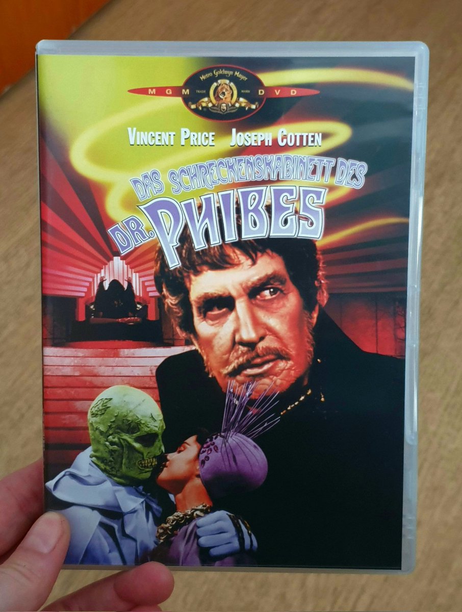 TanjaStrutzl's tweet image. A great &amp;amp; crazy movie series from the 70s directed by #RobertFuest, #TheAbominableDrPhibes &amp;amp; #DrPhibesRisesAgain. #VincentPrice #VirginiaNorth #JosephCotten #NormanJones #RobertQuarry #PeterCushing #TerryThomas #ValliKemp