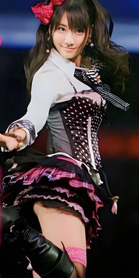 Iburu_hk_c9884's tweet image. こんばんわさみん🍶
フェス楽しかったみたいでチユウね🐭
日曜日も宜しくお願い致します🐭
#柏木由紀さん 
#口移しのチョコレート🍫
#新旧衣装