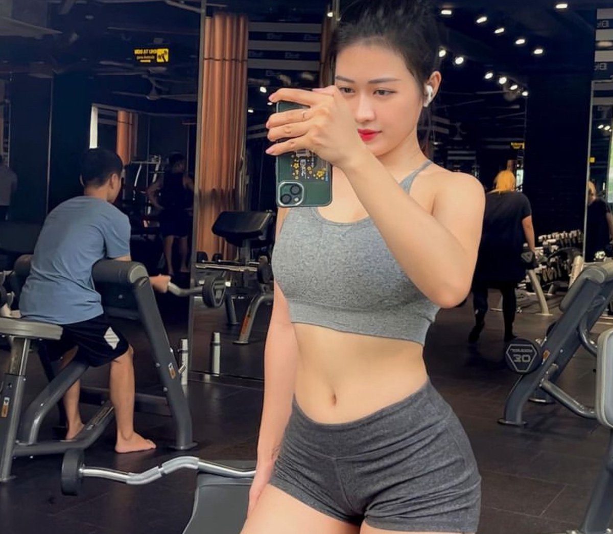 健完身的同时想起今晚的男嘉宾是你吗？