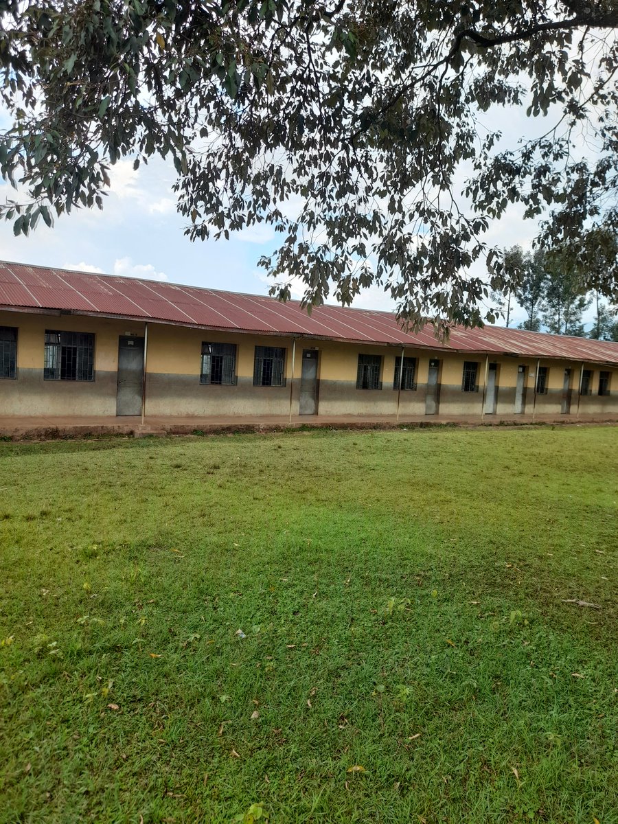 ongmanaorg's tweet photo. Nuevo proyecto: Renovación de la escuela de Manche, parroquia de Shafina https://t.co/6qqRxbbOwf #ong #ongmanaorg #ongmana https://t.co/BY4CxIuvw2