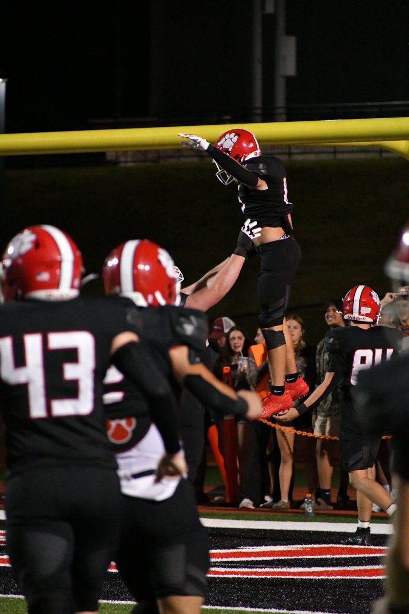 <a href="/ReidGiles15/">Reid Giles</a> for <a href="/RabunFootball/">RABUN FOOTBALL</a> had 186 yards-rushing on just 11 carries along with 4 touchdowns in the Wildcats’ 35-13 win over 4A Dalton last night. 

4 touchdowns too!

Kid is a monster!!

<a href="/BlitzSportsGA/">🅱🅻🅸🆃🆉</a> 
<a href="/GHSFdaily/">GHSF Daily</a> 
<a href="/coachheavyd/">Michael Davis</a> 
<a href="/WorleyClay/">Coach Clay Worley</a>