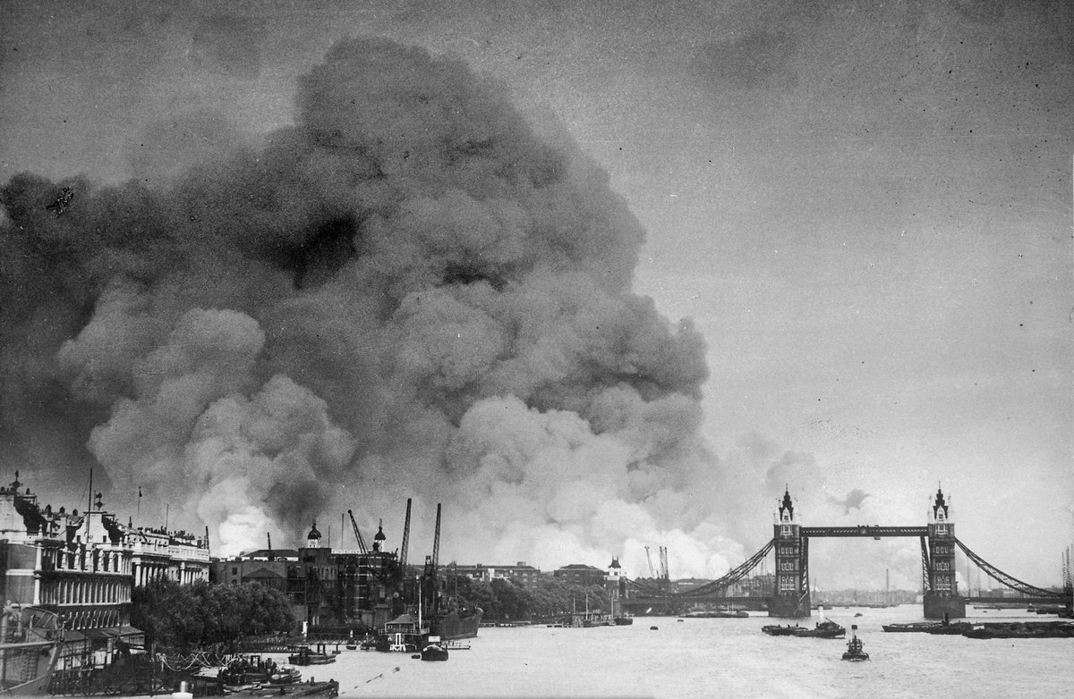 7 September, 1940. 

The view along the River Thames in London, towards smoke rising from the London docks after an air raid.

#OnThisDay 
📷 ©️ Alamy