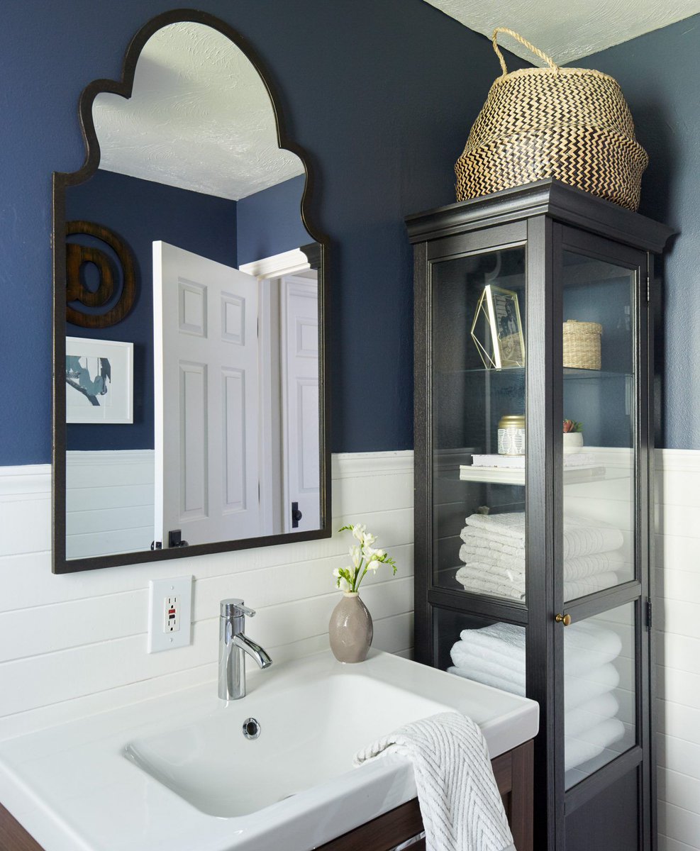 MightySmallHome's tweet image. Take a look at some great ideas for maximizing the space in your small home’s cabinets! 

#Bathrooms
#BathroomIdeas
#SpaceSavingTips
#Storage
#StorageSolutions
#Ingenious

buff.ly/2P4RMFn