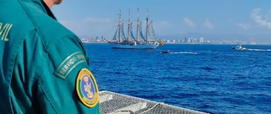 UnionOficiales's tweet photo. Llegada del buque escuela Juan Sebastián El Cano de la @Armada_esp a Barcelona 🇪🇦⛵🇪🇦 https://t.co/2v1Gj1wtmT
