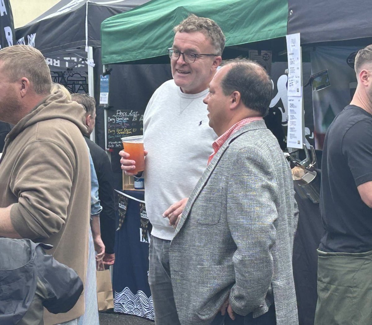 GeraldJonesLAB's tweet photo. Lovely afternoon at the #Aberdare Food Festival. Lots of stalls and activities for the family. Great to talk with residents, stall holders and organisations including the team @Foster_CwmTaf  The whole event was a credit to the organisers. Da Iawn! @OurAberdareBID https://t.co/LvShQb410F