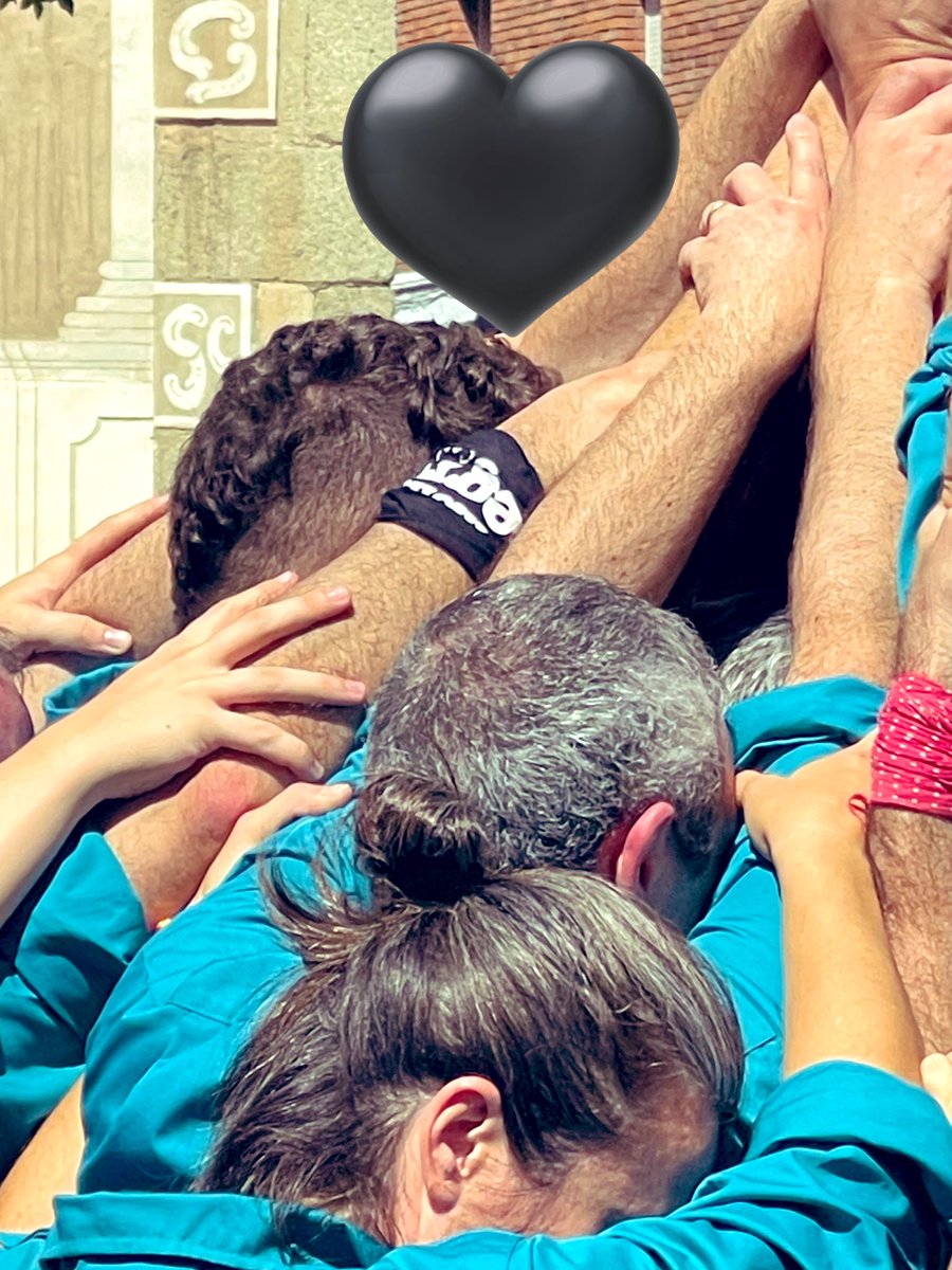 Felicitats <a href="/ccbaixmontseny/">Colla Castellera del Baix Montseny</a> per la gesta d'avui 
Ser #montnegres  mola molt 🖤però ser casteller del Baix Montseny 
encara més 🩵

#fmsantceloni #santceloni #niunxicdeseny