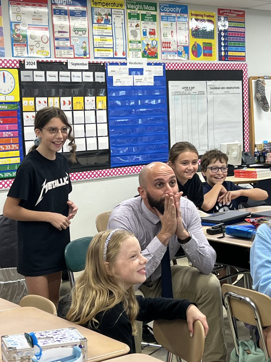 maureenmcohen's tweet image. Mr. Cuomo dared to take on our grade 5 math experts in a math fact battle! Grade 5 experts for the win. #MURSD