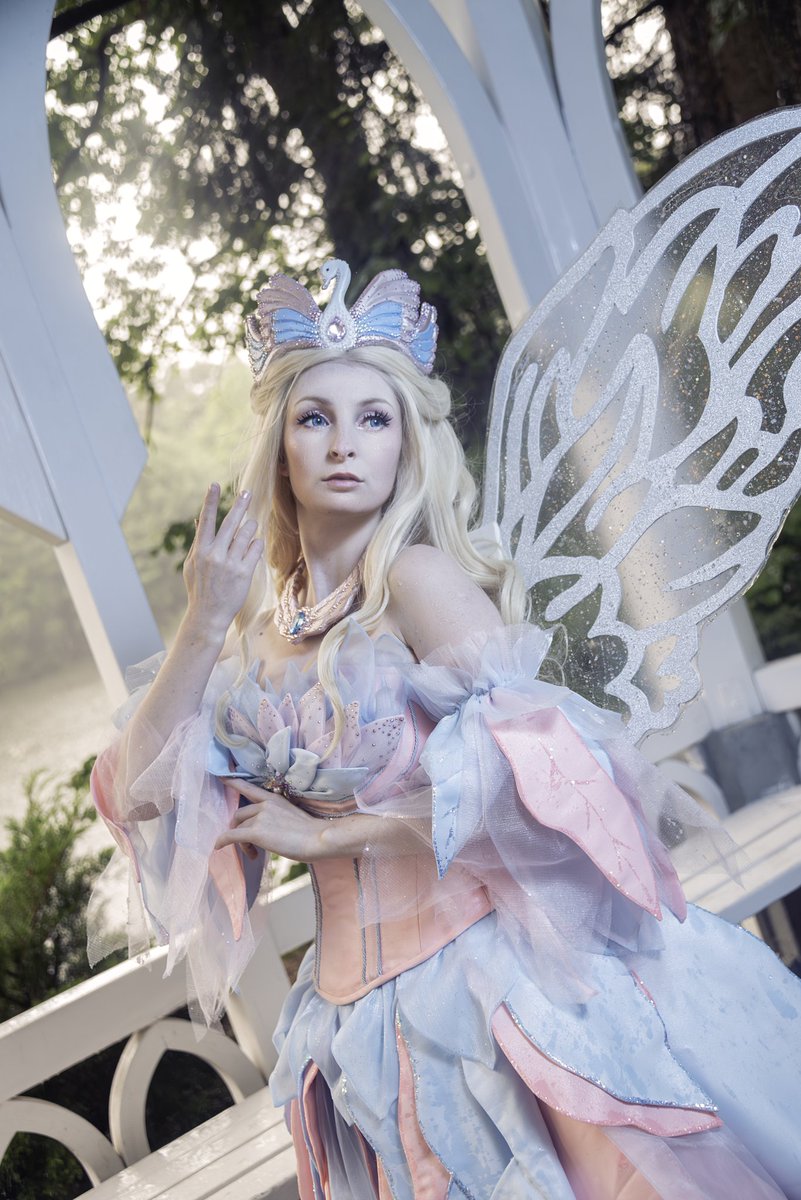 LenaCosplay's tweet photo. New #Barbie #odette #cosplay photos from @pixelmaniaevent https://t.co/YCoPLqRFa3