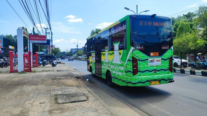 Bus Tayo Masuk Martapura, Sopir Angkutan Minta Timbal Balik, ini Kata Kadishub Kalsel dlvr.it/TCy5wh