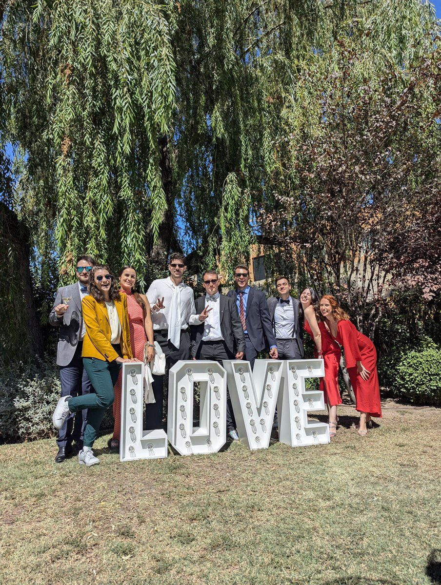 Mario Montes (@mariomnts) on Twitter photo Se nos casa la fundadora de <a href="/T3chFest/">T3chFest</a> y todo el equipo nos hemos puesto de gala para acompañar a los novios. <a href="/sailormerqury/">Nerea Luis 👩🏻💻✨</a> 💍 ❤️<a href="/jorpruden/">Jorge Prudencio</a> Se nos casa la fundadora de <a href="/T3chFest/">T3chFest</a> y todo el equipo nos hemos puesto de gala para acompañar a los novios. <a href="/sailormerqury/">Nerea Luis 👩🏻💻✨</a> 💍 ❤️<a href="/jorpruden/">Jorge Prudencio</a>