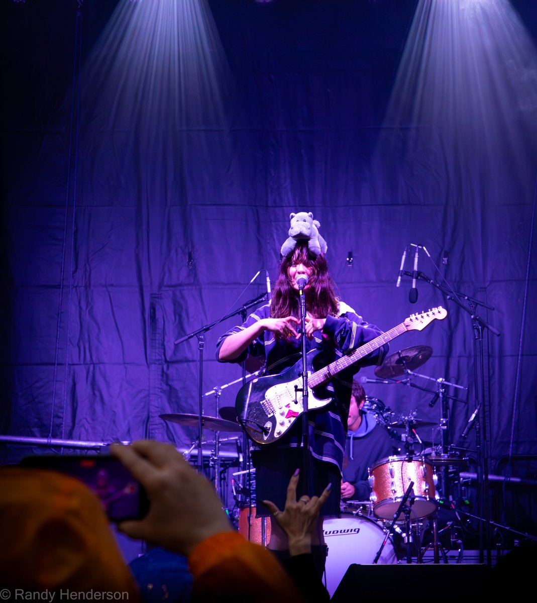 randyauthor's tweet photo. Pics of @cherryglazerr  at the Snohomish block party. 
1/3 https://t.co/tZjslk9LHD