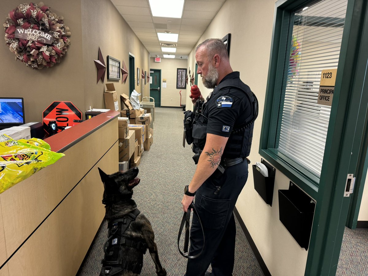 Reading Junior High (@rjhlonghorns) on Twitter photo Thank you Officer Sean DeRoch and sweet K-9 Tigi for being part of our family and safety team! 🤠❤️ <a href="/LamarCISDPD/">LamarCISD Police Department</a> Thank you Officer Sean DeRoch and sweet K-9 Tigi for being part of our family and safety team! 🤠❤️ <a href="/LamarCISDPD/">LamarCISD Police Department</a>