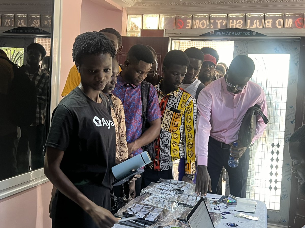HaqiAilara's tweet image. Everyone is eager to begin their Web3 journey with @LiskHQ and @ayahq_ 

#LiskXAyaRoadshow #OnchainBuildersProgram #GoLisk #BuildonLisk #LiskGhana