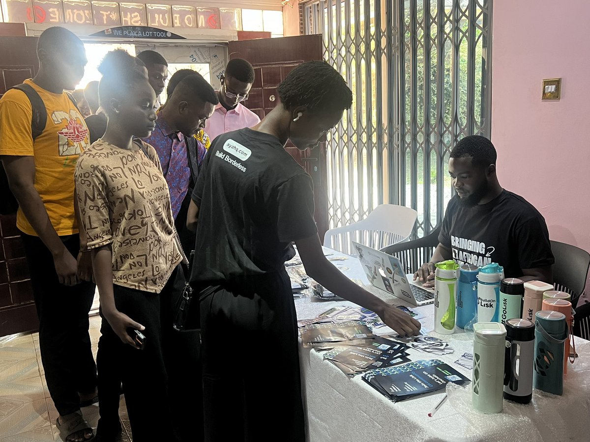 HaqiAilara's tweet image. Everyone is eager to begin their Web3 journey with @LiskHQ and @ayahq_ 

#LiskXAyaRoadshow #OnchainBuildersProgram #GoLisk #BuildonLisk #LiskGhana