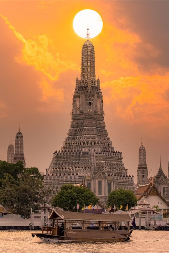 These 24 breathtaking landmarks define the rich heritage and beauty of ...