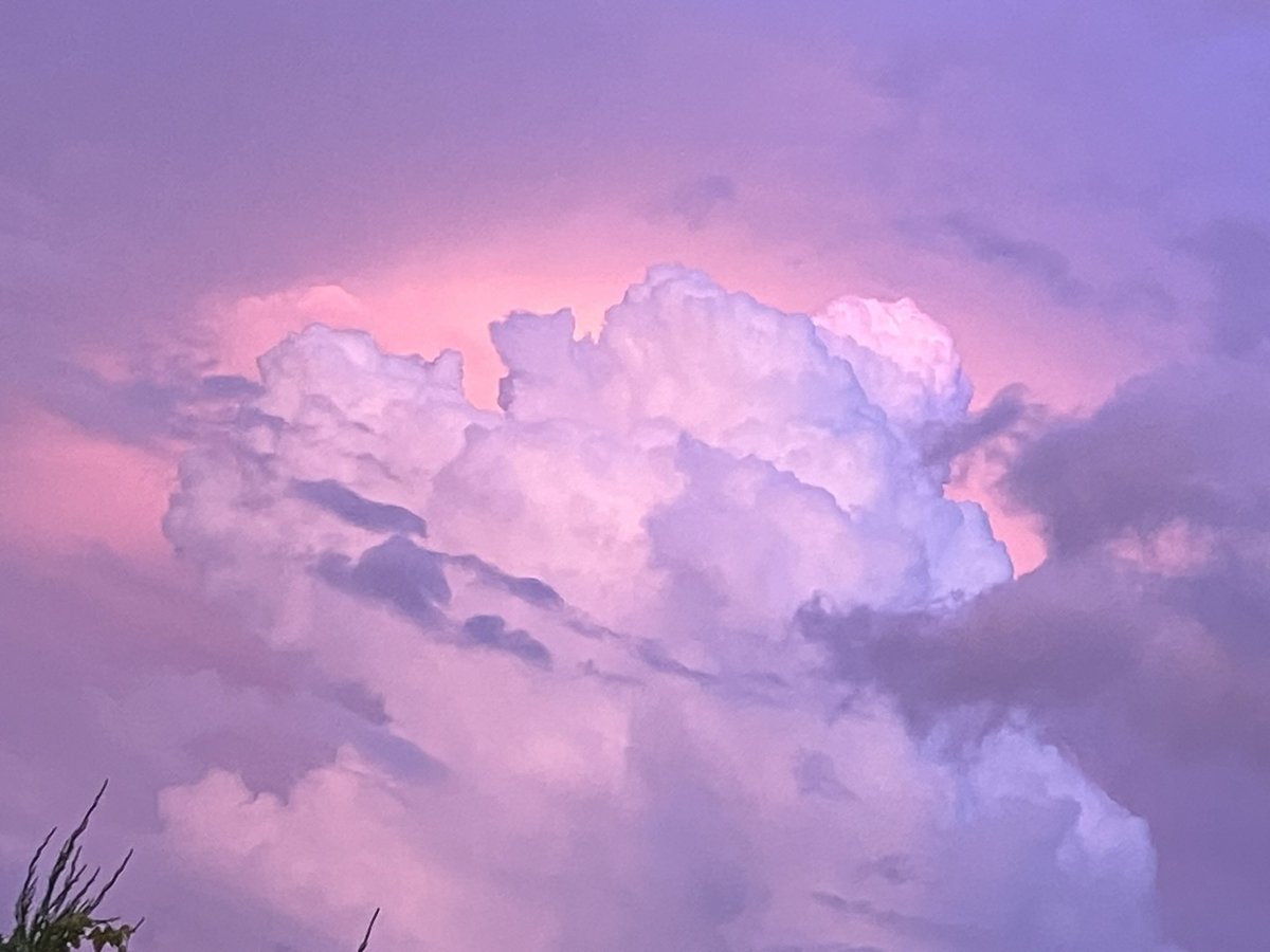 kirito_mistmoon's tweet image. #カコソラ #かこそら #夕暮れ #夜明け #空 #青空 #雲 #風景 #空大好き #空が好きな人と繋がりたい #空が好き
❤️☁️空の不思議さは美しい☁️❤️
